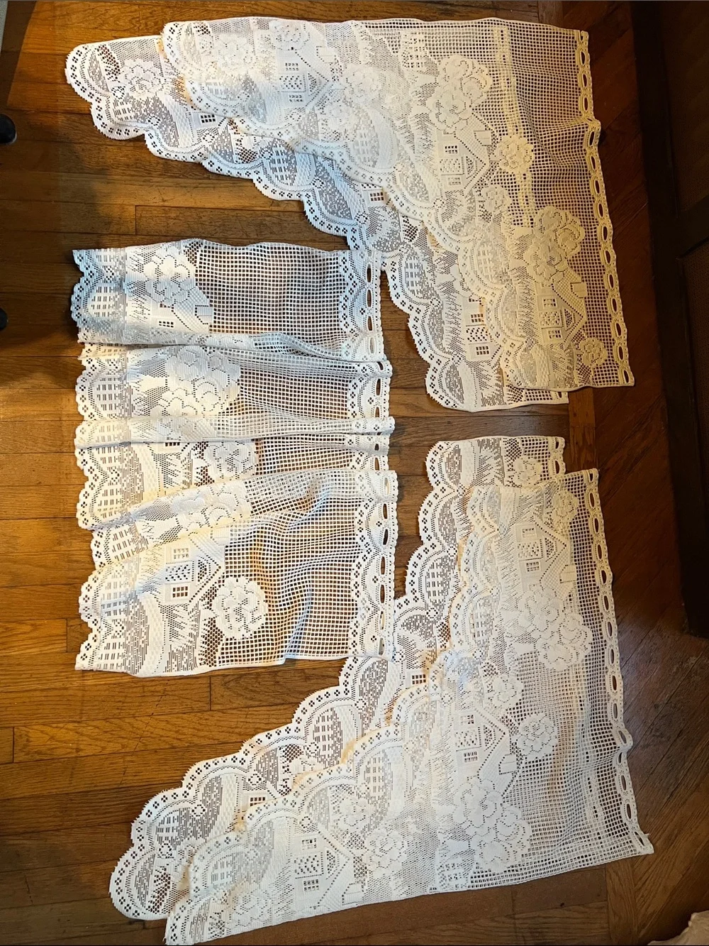 Ivory set of four jabots and one straight curtain set in houses and trees patten